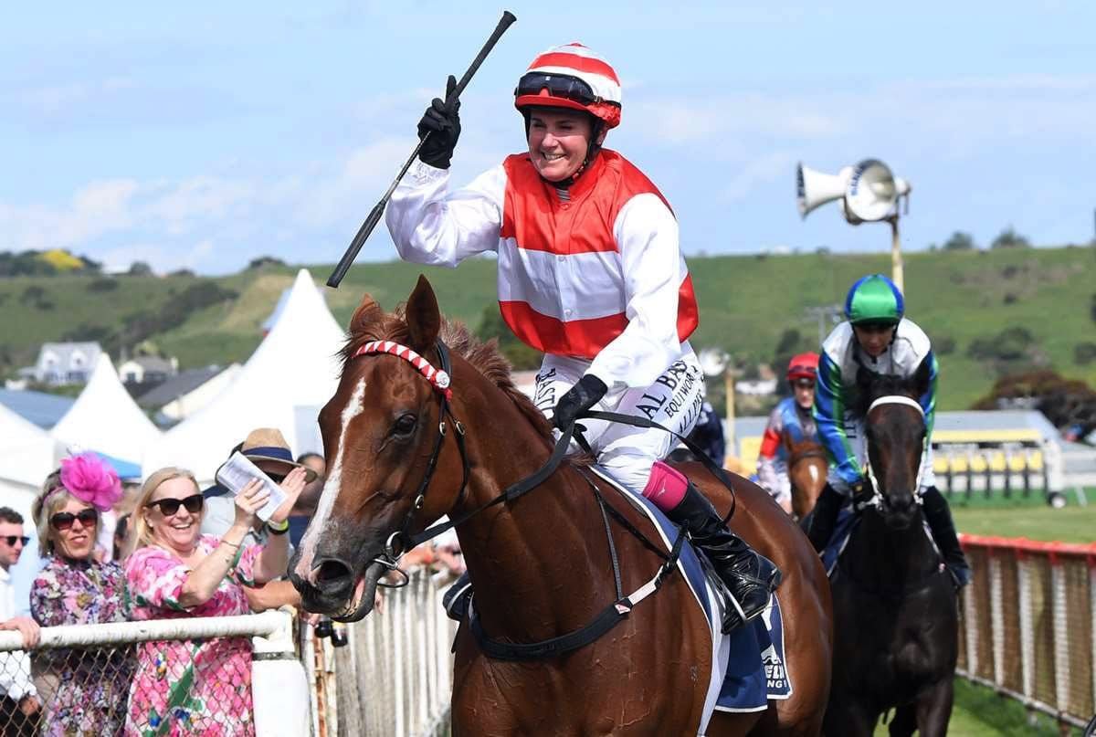 Kelly Coe delivers the perfect result in Wanganui Cup