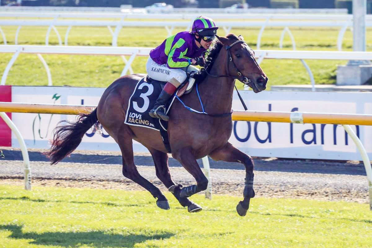 Rayner Aims for Family Double at Riccarton
