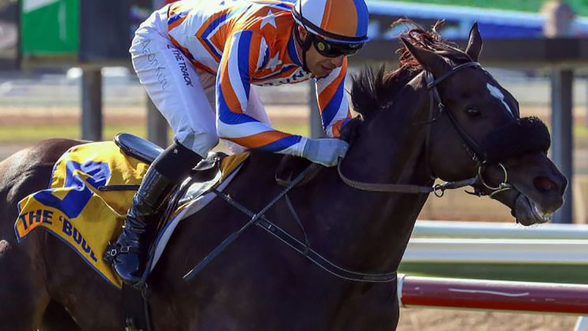 Walker looking to get on Warrnambool leaderboard