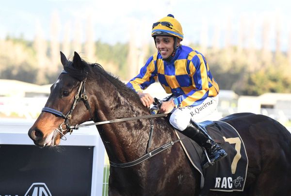 Cosentino airborne in synthetic final