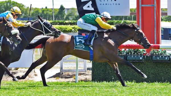 Surprise tactics see Hinekaha dominate from the front at Te Rapa