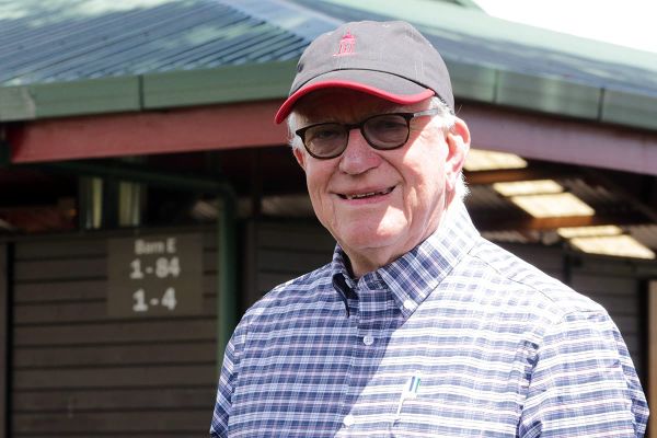 Foote purchases Summer Sale topper