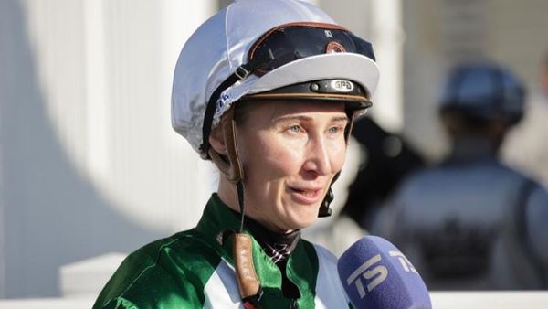 Fawcett makes winning return