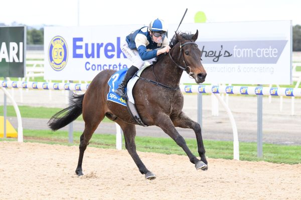 Jimmy's brother goes bang at Ballarat