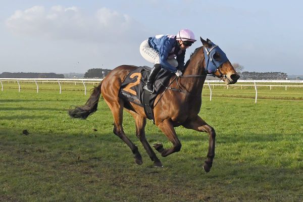 Collett joins exclusive club