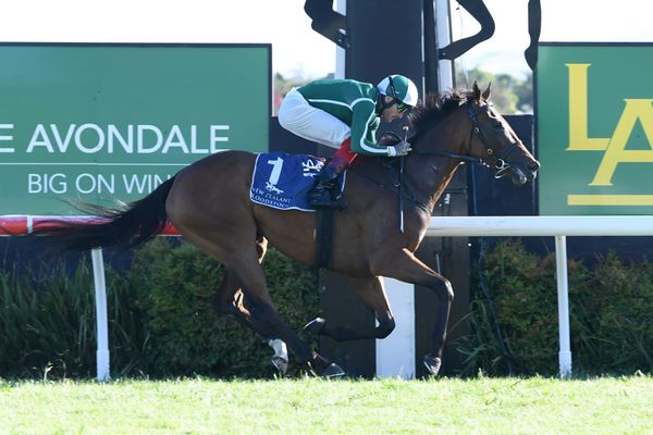 Jennifer Eccles dashes to Lowland success