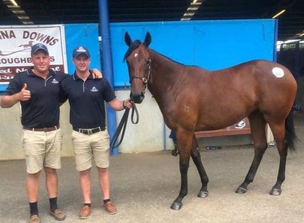 Mates over the moon with Melbourne result