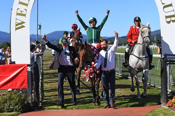 Waddell up for Aussie challenge