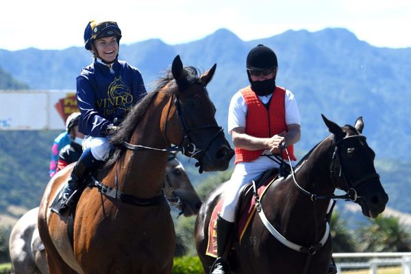 Like father, like daughter – Johnson joins the 1000 club