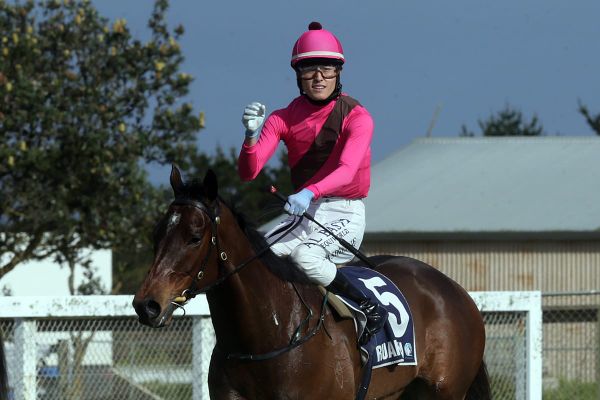 Clotworthy happy to get first victory with handy winter stayer