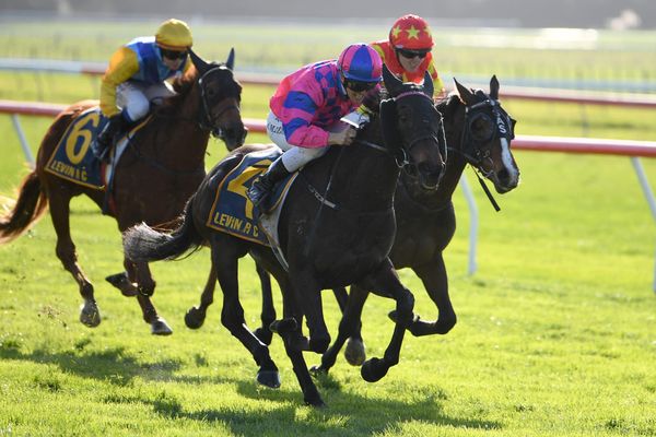 First stakes victory for Leighton
