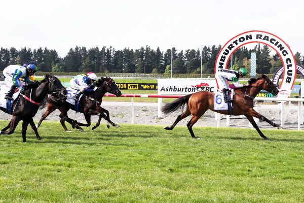 There You Go rockets to 1000 Guineas favouritism