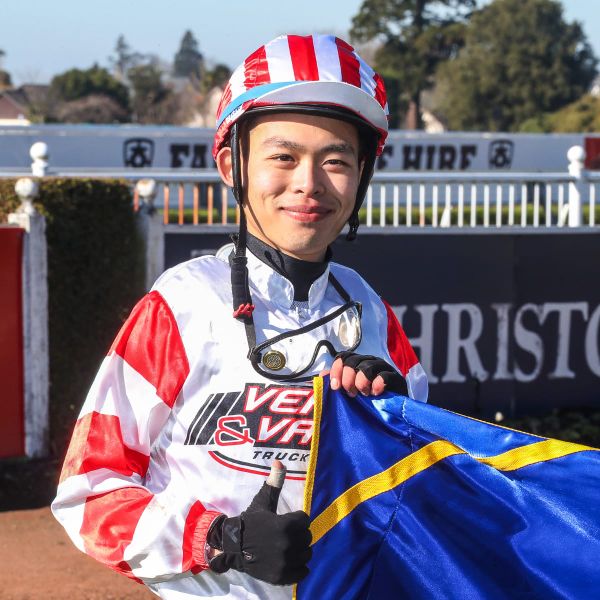 Go Racing goes big with fundraising efforts