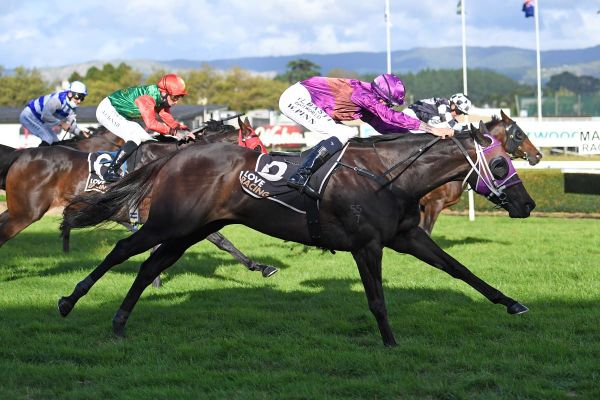 Charms Star lands important Group victory