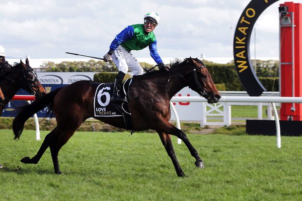 Pacific Dragon claims Ryder Stakes victory