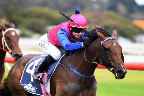 Chantilly Lace heads Bambry’s Awapuni attack