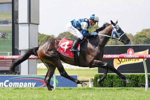 Simeon gets on the board at Sandown