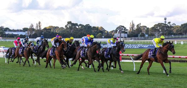 Gallant Dunwoody lands St Leger