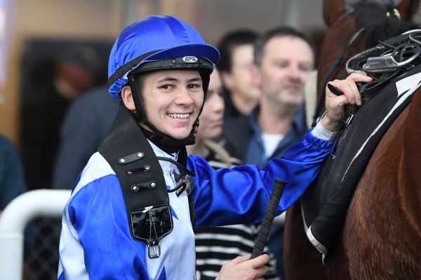 RV issues Pinn show-cause notices