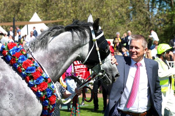 Cup favourite has plenty of stamina