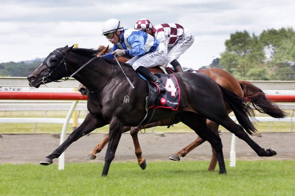 Sacred Satono charges to second Group victory