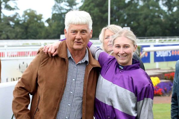 Bakker steals the show with Diamond Girl