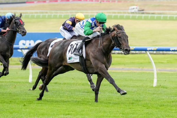 Grid Girl scores at Australian debut