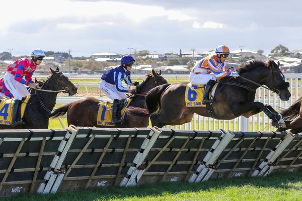 Leaderboard scores on day one of carnival