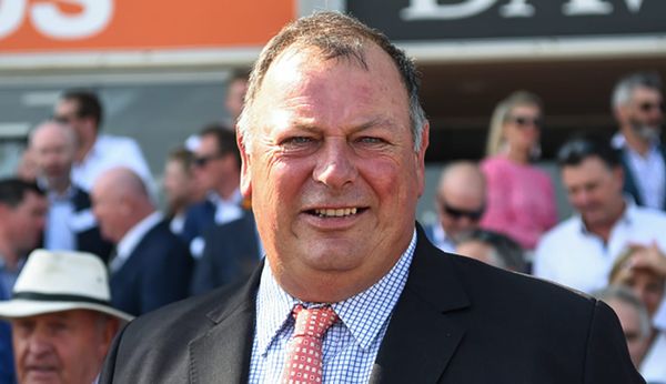 Industry honours Mike Moroney