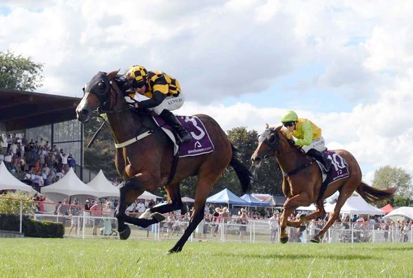 Richardson and Norvall kick week off with a bang