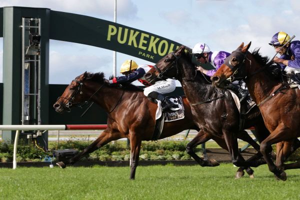 Devastate back to winning form