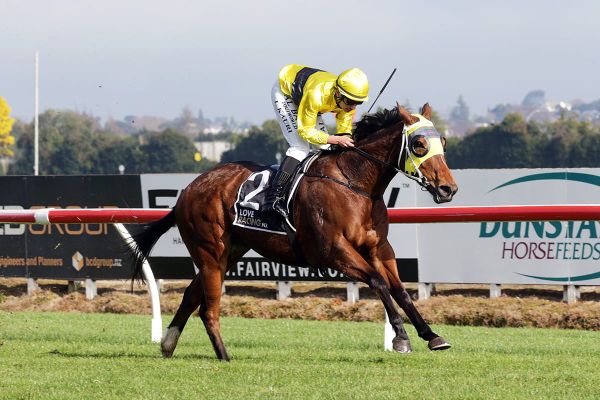 Dusty Road keeps Group One dream alive for trainer Cameron