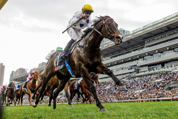 Fourth Champion Miler Title for Golden Sixty