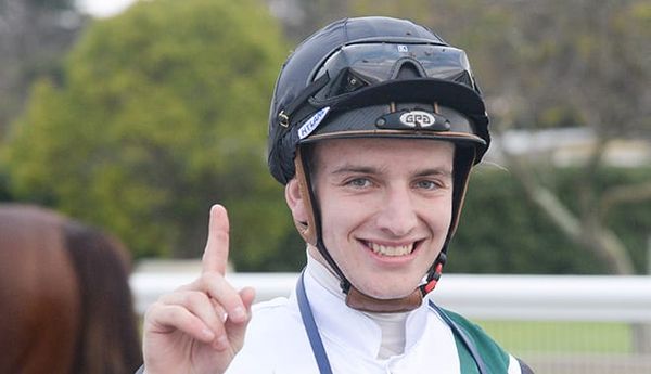 Cartwright to move to NZ