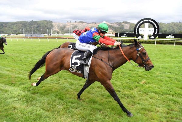 Debit sprints to hattrick at Trentham