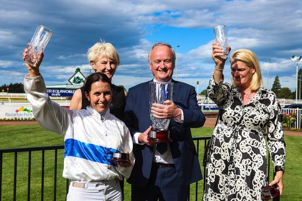 Savaglee, Gerard and Spratt steal the Guineas spotlight