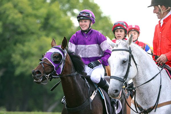 Lindahl salutes early in Kiwi stint