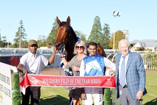 Loose Sally too strong in Warstep Stakes