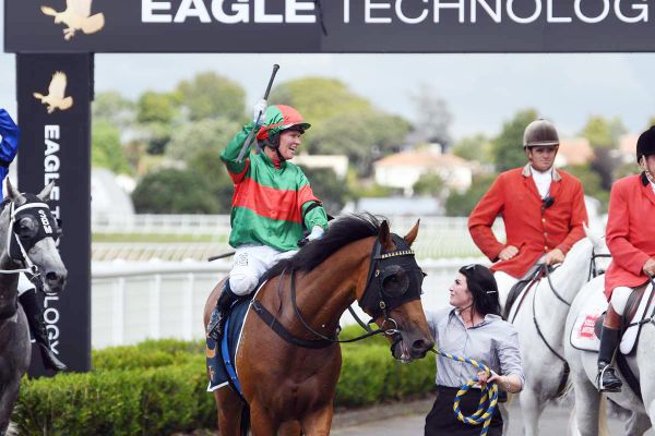 Kiwi hoops take on New Caledonian racing