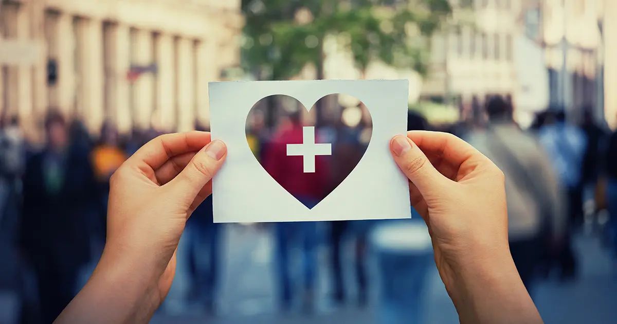 Segni sottili sulle mani rivelano gravi problemi di salute