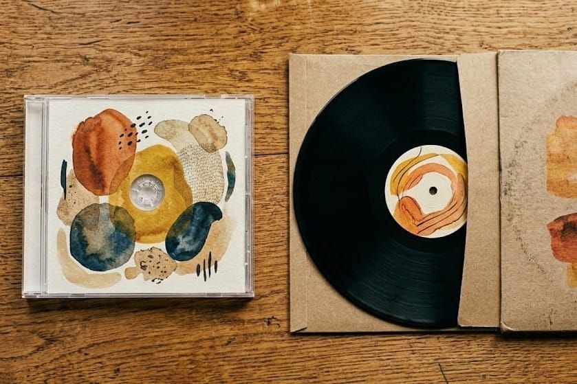Custom CD vs Custom Vinyl: Which Physical Music Gift Is Worth It?