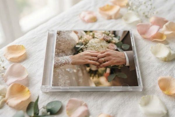 How to Turn a Wedding Playlist Into a Keepsake Your Guests Will Keep