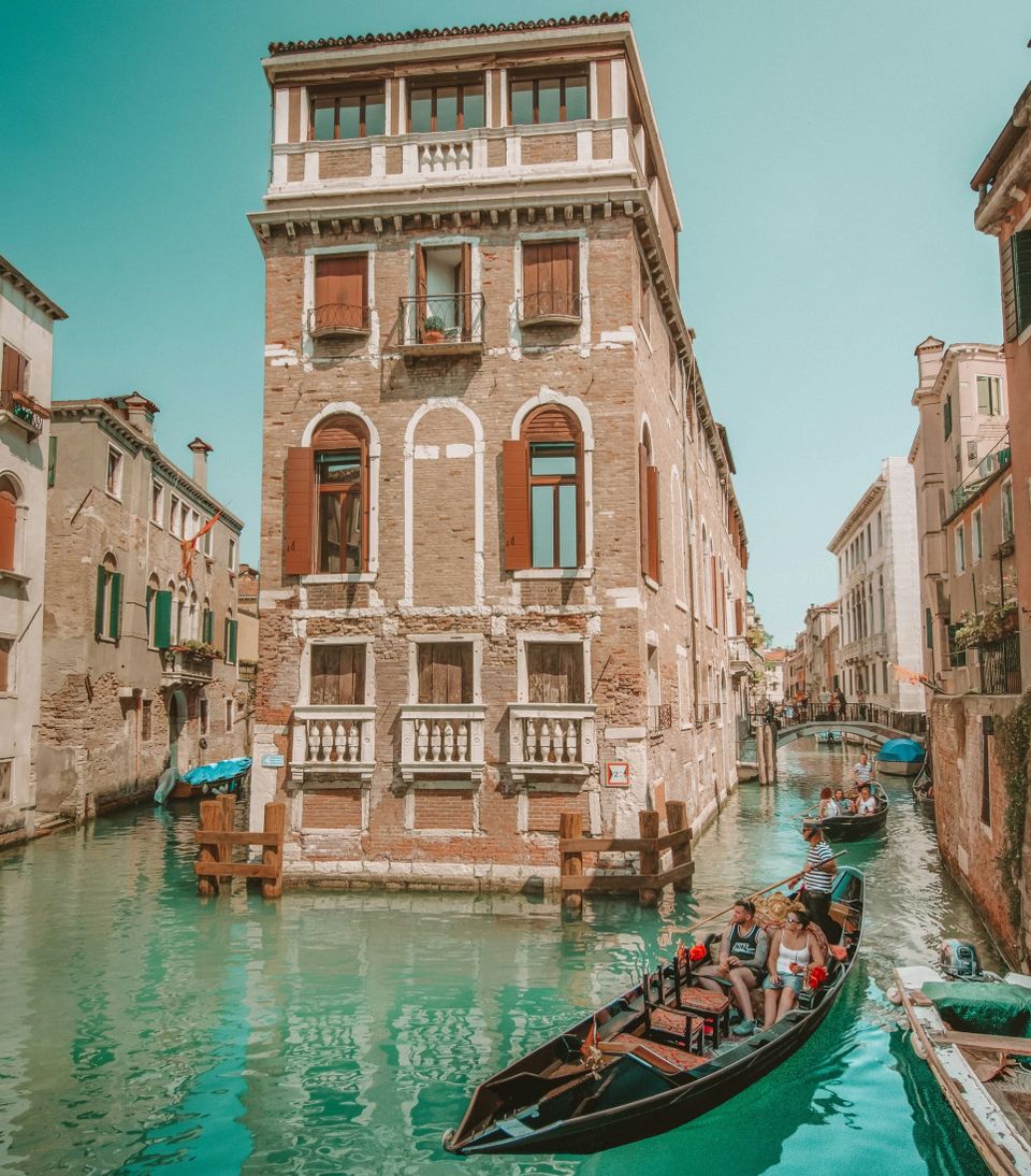 Best Hotel in Castello (2026 Guide for Quiet Luxury Travelers)