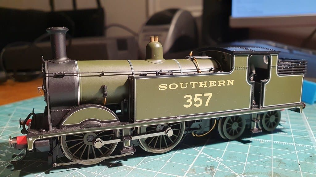 Can You Control a Model Train From Your Phone? Hornby's HM7000, Explained