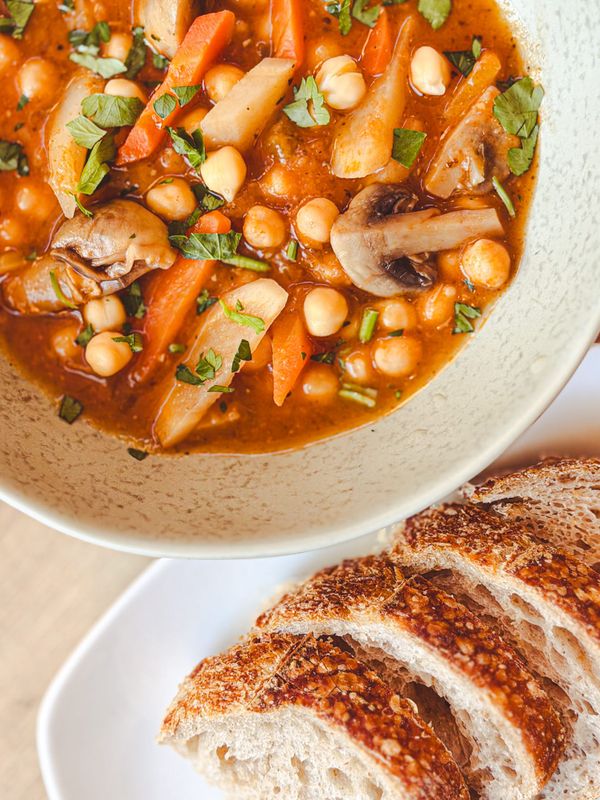 Týždenné menu (27.04. – 30.04.) | Jarné chute, ázijská inšpirácia a poctivé klasiky