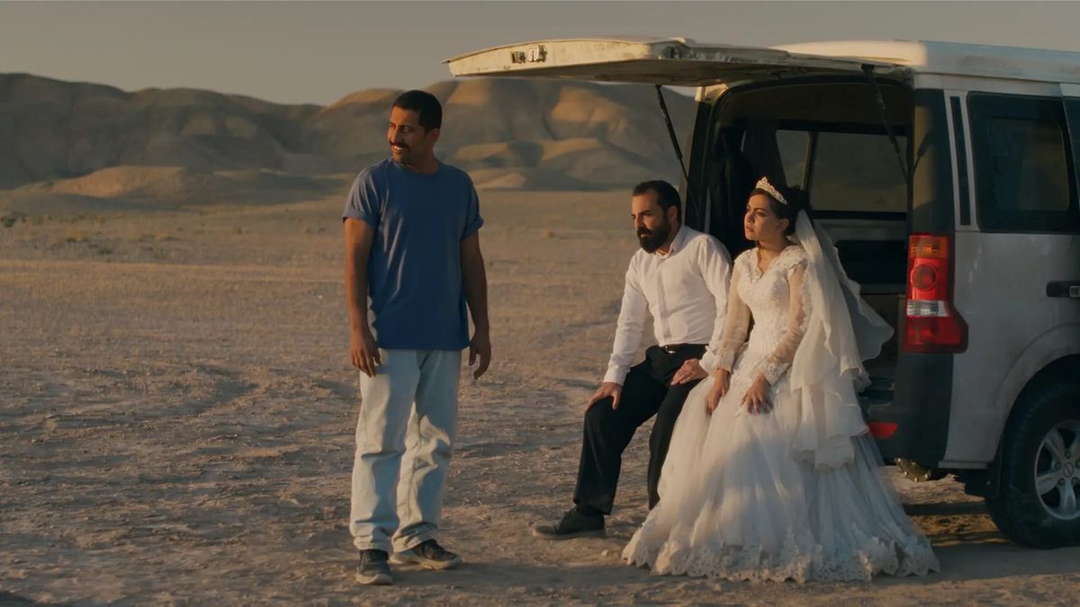 Hamid (Mohamed Ali Elyasemhr), Ali (Majid Panahi), and Golrokh (Hadis Pakbaten) in It Was Just an Accident
