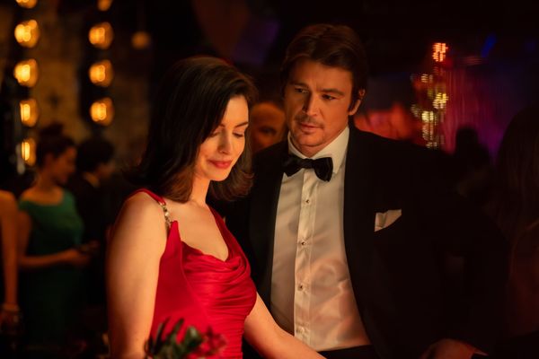 Anne Hathaway as Verity and Josh Hartnett as Jeremy in Verity