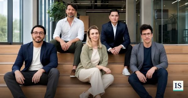 Samuel Oliveira (Doroth), Eduardo Araújo (Loccus) Camilla Amaral (Doroth), Luiz Okano (Doroth/S4 Consultoria) and Rodrigo Gurdos (Doroth)