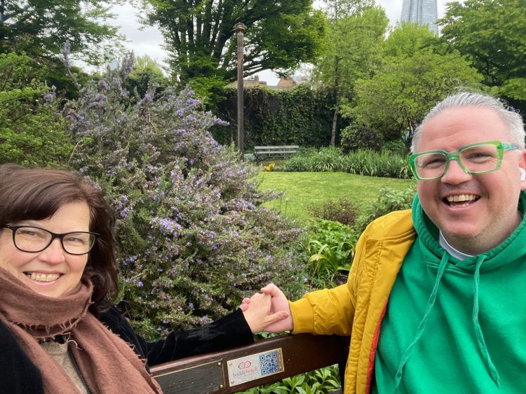 A Cute Vid to Promote Your Brand new buddi bench in London, UK!