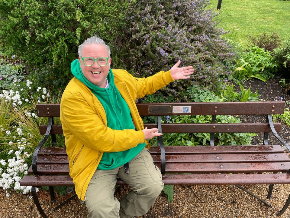 London Hosts a new buddi bench on St. George's Day!